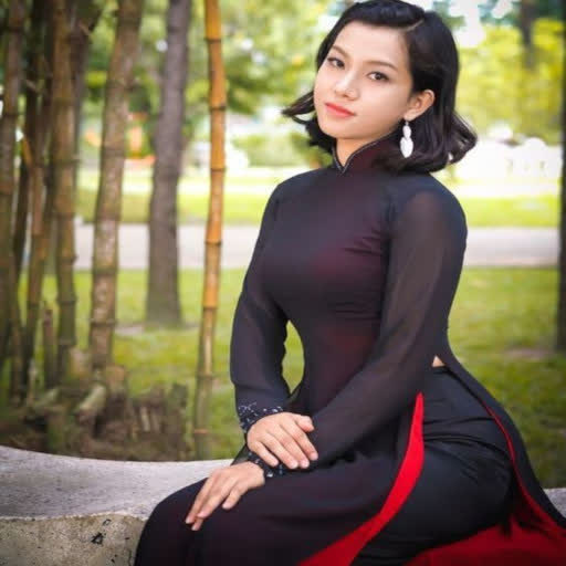 thoi trang ao dai satin den