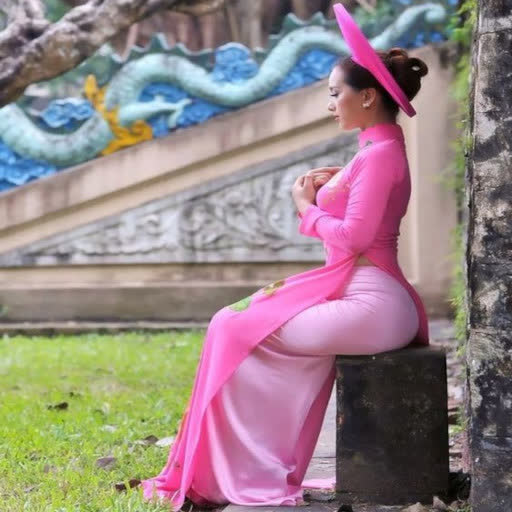 thoi trang ao dai satin hong