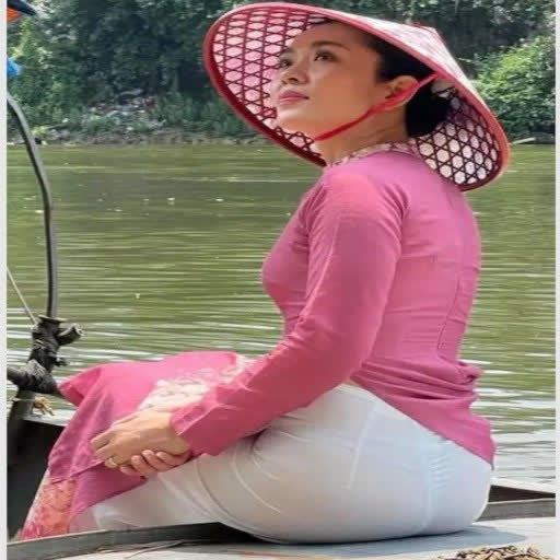 thoi trang ao dai satin hong