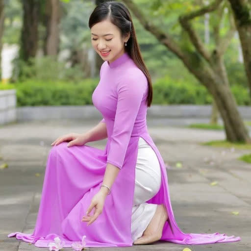 thoi trang ao dai satin hong