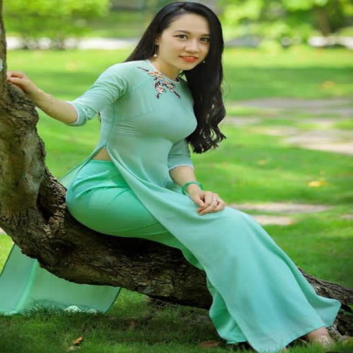 thoi trang ao dai satin xanh